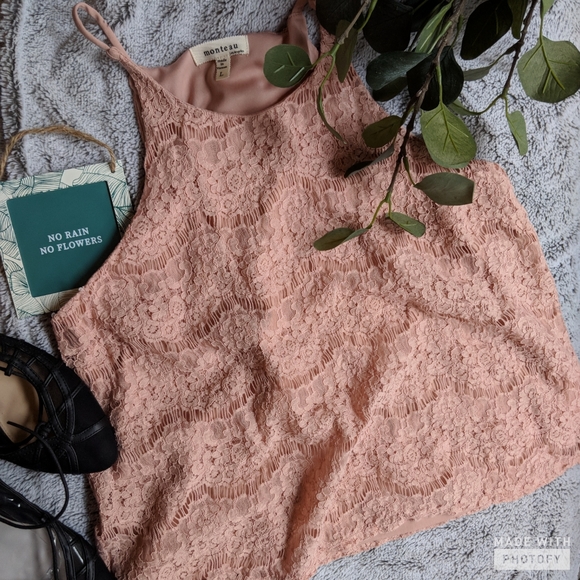 Blush lace halter tank top - Picture 2 of 3